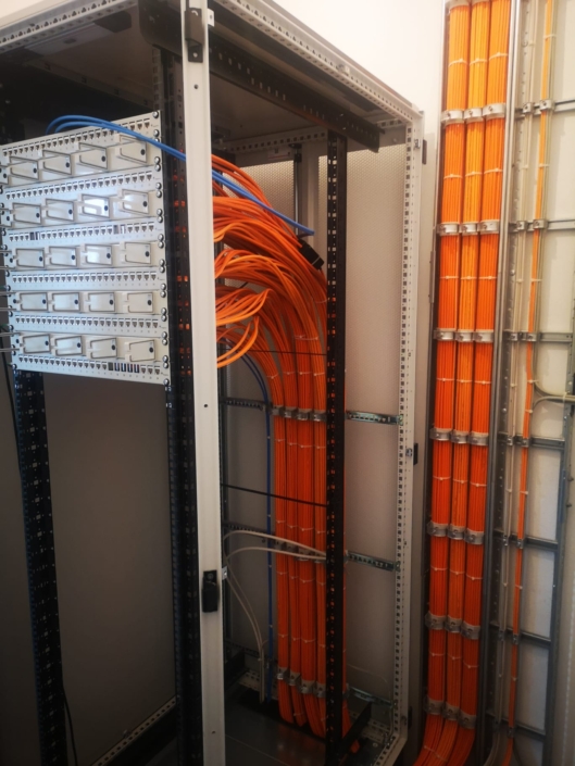 Foto Datenschrank